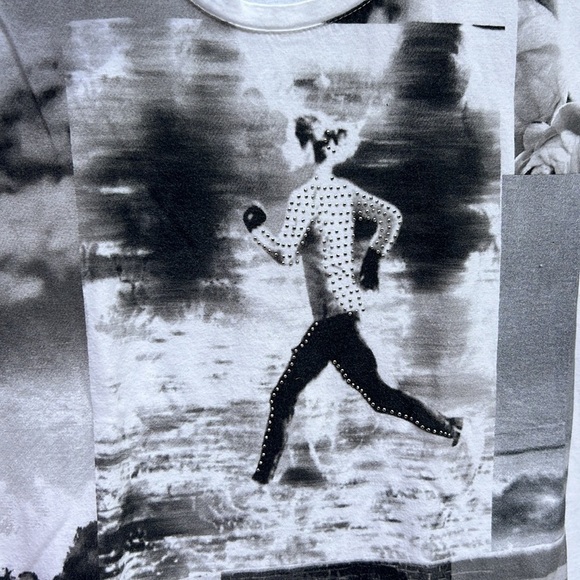Style & Co Sport, black & white crew neck shirt, running pictures on front, Sz L - Picture 3 of 6
